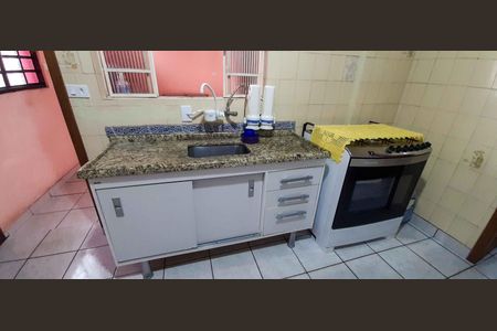 Casa à venda com 172m², 3 quartos e 3 vagas Casa à venda com 172m², 3 quartos e 3 vagasCozinha