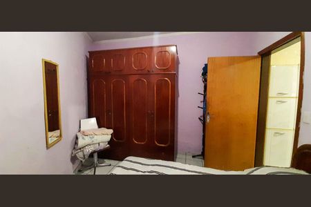 Casa à venda com 172m², 3 quartos e 3 vagas Casa à venda com 172m², 3 quartos e 3 vagasQuarto 1