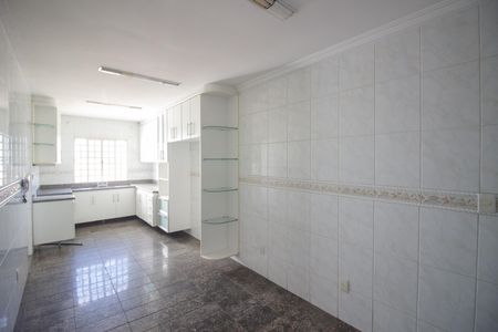 Casa à venda com 361m², 3 quartos e 6 vagasCozinha