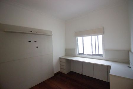 Casa à venda com 361m², 3 quartos e 6 vagasQuarto 1