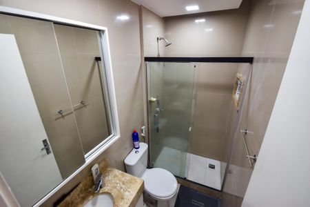 Apartamento à venda com 68m², 2 quartos e 1 vaga Apartamento à venda com 68m², 2 quartos e 1 vagaBanheiro Social