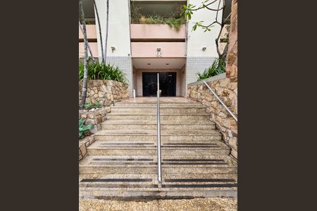 Apartamento à venda com 68m², 2 quartos e 1 vaga Apartamento à venda com 68m², 2 quartos e 1 vagaFachada