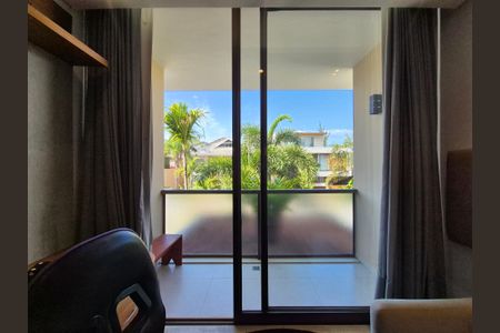 Casa de condomínio à venda com 680m², 5 quartos e 3 vagas Casa de condomínio à venda com 680m², 5 quartos e 3 vagasVaranda da Suíte 1