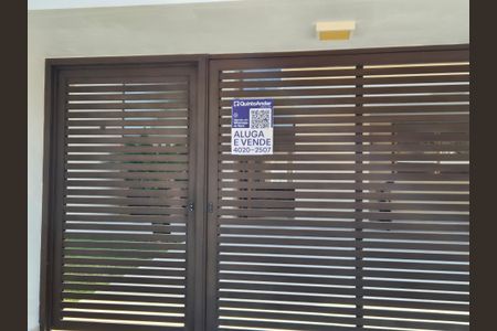 Casa de condomínio à venda com 680m², 5 quartos e 3 vagas Casa de condomínio à venda com 680m², 5 quartos e 3 vagasPlaca