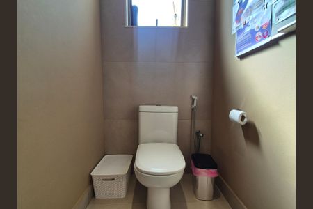 Casa de condomínio à venda com 680m², 5 quartos e 3 vagas Casa de condomínio à venda com 680m², 5 quartos e 3 vagasBanheiro da Suíte 3