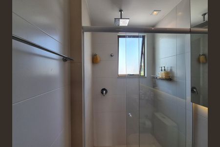 Casa de condomínio à venda com 680m², 5 quartos e 3 vagas Casa de condomínio à venda com 680m², 5 quartos e 3 vagasBanheiro Social