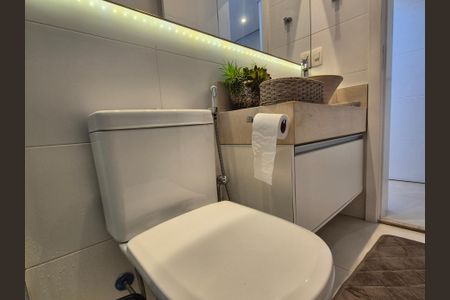 Casa de condomínio à venda com 680m², 5 quartos e 3 vagas Casa de condomínio à venda com 680m², 5 quartos e 3 vagasBanheiro da Suíte 5