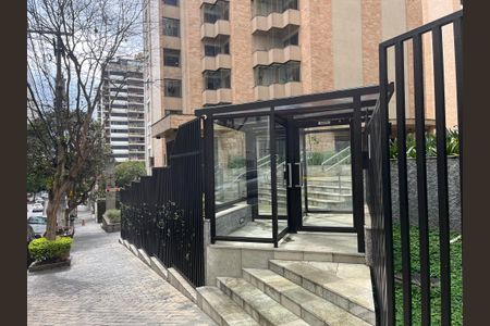 Apartamento à venda com 127m², 3 quartos e 2 vagas Apartamento à venda com 127m², 3 quartos e 2 vagasFachada do Prédio