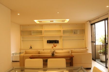 Sala de apartamento à venda com 3 quartos, 127m² em Perdizes, São Paulo