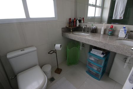 Apartamento para alugar com 137m², 3 quartos e 2 vagasBanheiro da Suíte 1