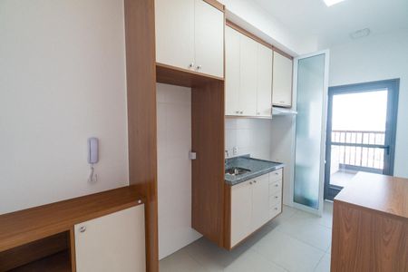 Cozinha de apartamento para alugar com 2 quartos, 68m² em Jardim Prudência, São Paulo
