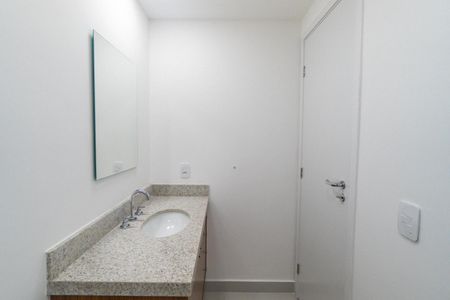 Apartamento para alugar com 68m², 2 quartos e 1 vaga Apartamento para alugar com 68m², 2 quartos e 1 vagaBanheiro da Suíte