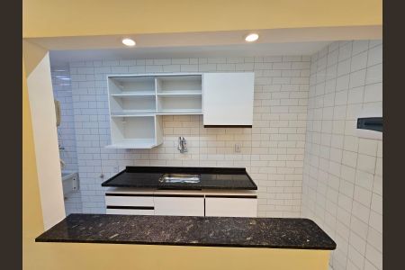 Apartamento à venda com 55m², 2 quartos e 1 vagaCozinha