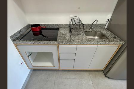 Cozinha  de apartamento à venda com 2 quartos, 42m² em Santo Amaro, São Paulo