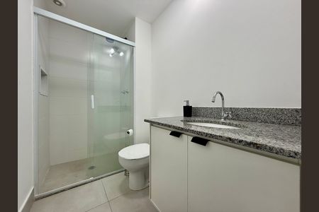 Banheiro  de apartamento à venda com 2 quartos, 42m² em Santo Amaro, São Paulo