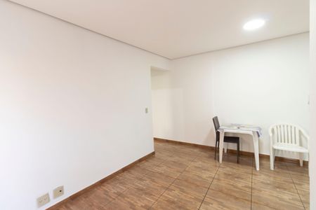 Sala de apartamento para alugar com 2 quartos, 47m² em Chácara Santo Antônio (zona Sul), São Paulo