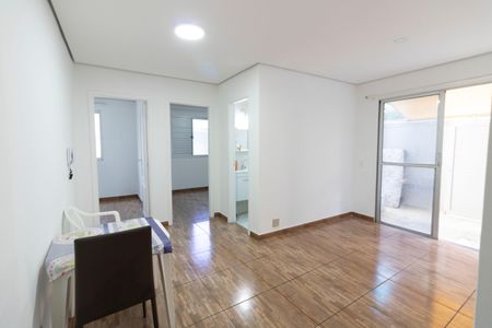 Sala de apartamento para alugar com 2 quartos, 47m² em Chácara Santo Antônio (zona Sul), São Paulo