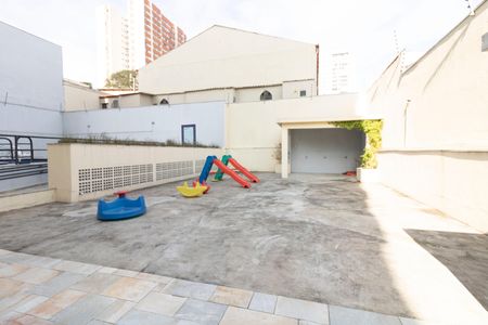 Apartamento para alugar com 47m², 2 quartos e 1 vaga Apartamento para alugar com 47m², 2 quartos e 1 vagaÁrea comum - Playground