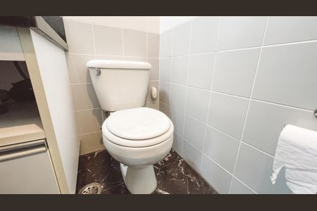 Apartamento para alugar com 58m², 2 quartos e 1 vaga Apartamento para alugar com 58m², 2 quartos e 1 vagaBanheiro da Suíte