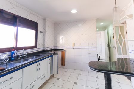 Apartamento à venda com 130m², 3 quartos e 4 vagasCozinha