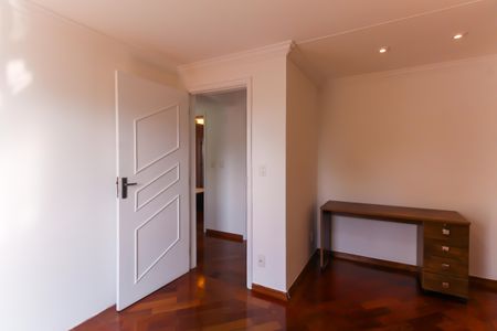 Apartamento à venda com 130m², 3 quartos e 4 vagasQuarto 2