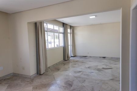 Sala de apartamento à venda com 2 quartos, 110m² em Padre Eustáquio, Belo Horizonte