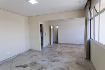 Apartamento à venda com 110m², 2 quartos e 1 vagaSala