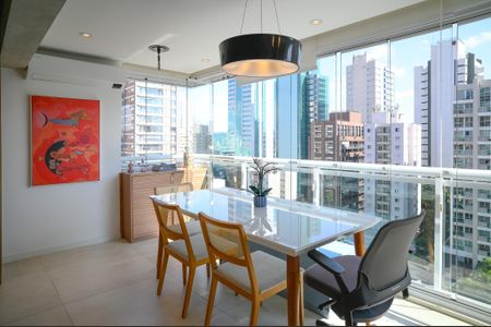 Apartamento para alugar com 74m², 1 quarto e sem vaga Apartamento para alugar com 74m², 1 quarto e sem vagaVaranda