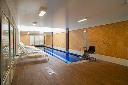 Apartamento à venda com 34m², 1 quarto e 1 vaga Apartamento à venda com 34m², 1 quarto e 1 vagaÁrea comum - Piscina coberta