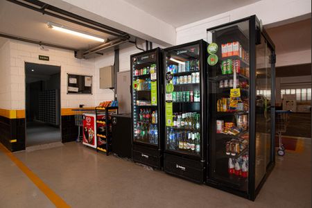 Apartamento à venda com 34m², 1 quarto e 1 vaga Apartamento à venda com 34m², 1 quarto e 1 vagaÁrea comum - Mercadinho