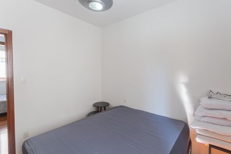 Apartamento à venda com 140m², 4 quartos e 3 vagasQuarto 2