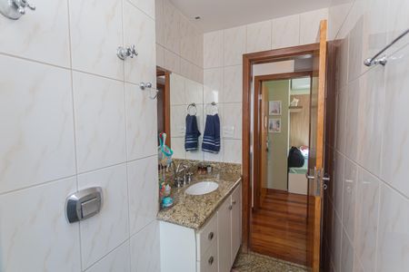 Apartamento à venda com 140m², 4 quartos e 3 vagasBanheiro Social