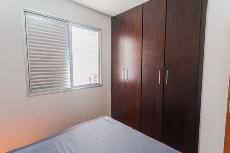 Apartamento à venda com 140m², 4 quartos e 3 vagasQuarto 2