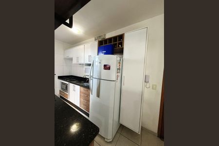 Cozinha de apartamento à venda com 2 quartos, 45m² em Vila Linda, Santo André