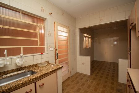 Casa à venda com 125m², 3 quartos e 2 vagas Casa à venda com 125m², 3 quartos e 2 vagasCozinha