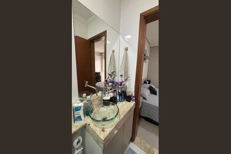 Apartamento à venda com 75m², 3 quartos e 2 vagasBanheiro da Suíte