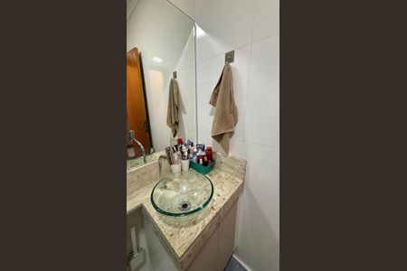 Apartamento à venda com 75m², 3 quartos e 2 vagasBanheiro