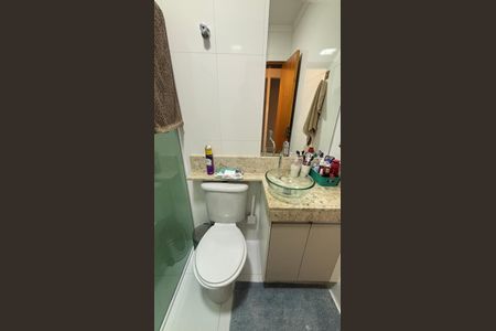 Apartamento à venda com 75m², 3 quartos e 2 vagasBanheiro