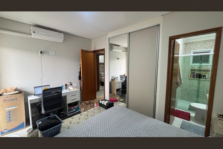 Apartamento à venda com 75m², 3 quartos e 2 vagasSuíte