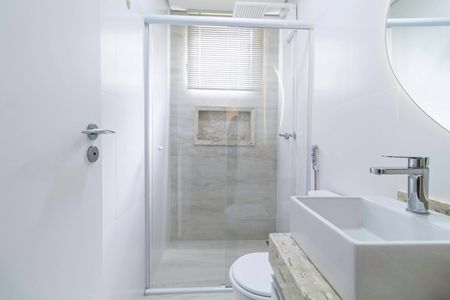 Apartamento à venda com 146m², 3 quartos e 2 vagas Apartamento à venda com 146m², 3 quartos e 2 vagasBanheiro social