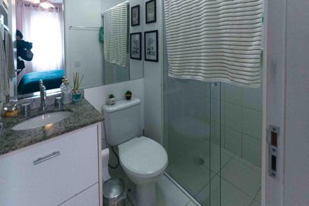 Apartamento à venda com 78m², 2 quartos e 2 vagasBanheiro da Suite