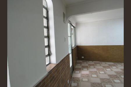 Sala de casa para alugar com 4 quartos, 200m² em Cipava, Osasco