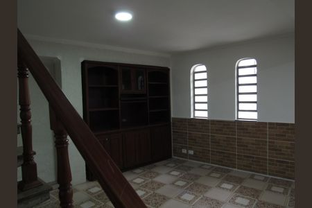 Casa para alugar com 200m², 4 quartos e 2 vagasSala