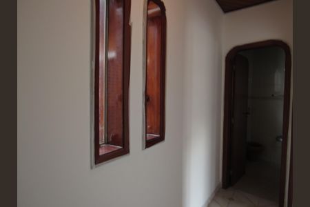 Casa para alugar com 200m², 4 quartos e 2 vagasCorredores