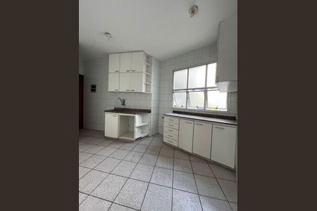 Cozinha de apartamento para alugar com 2 quartos, 140m² em Buritis, Belo Horizonte