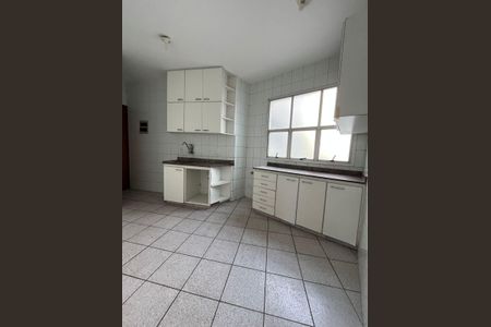 Cozinha de apartamento para alugar com 2 quartos, 140m² em Buritis, Belo Horizonte