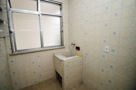 Apartamento para alugar com 70m², 2 quartos e 1 vagaÁrea de Serviço