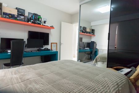 Casa de condomínio à venda com 265m², 3 quartos e 4 vagas Casa de condomínio à venda com 265m², 3 quartos e 4 vagasQuarto