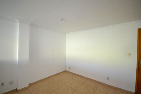 Sala de apartamento para alugar com 1 quarto, 50m² em Centro, Nilópolis
