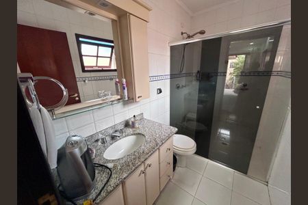 Casa à venda com 206m², 3 quartos e 2 vagasBanheiro da Suíte 2